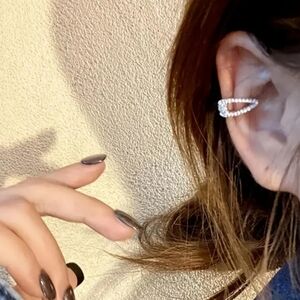 LAST ONE! New! Tiny ear clip-on earring